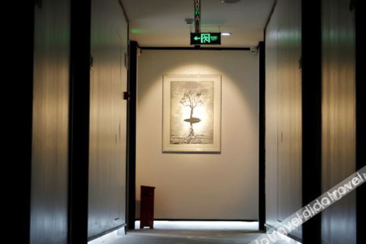 Hotel Interior 19 of 39