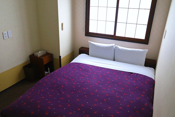 Room 22 of 64