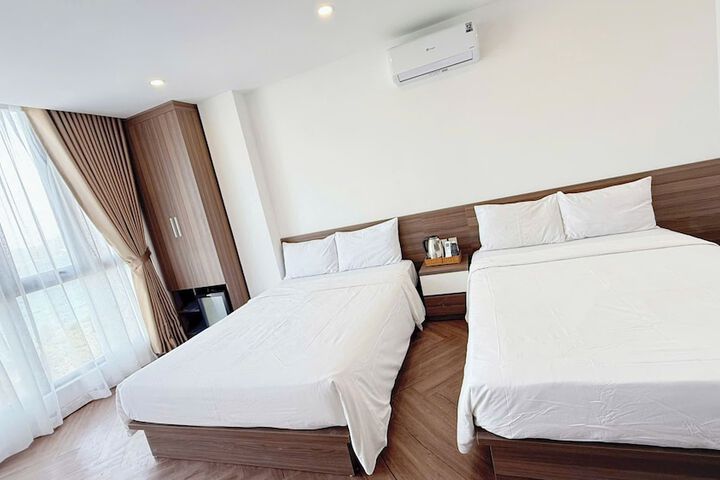 Room 8 of 32