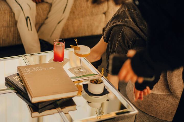 Lounge 279 of 313