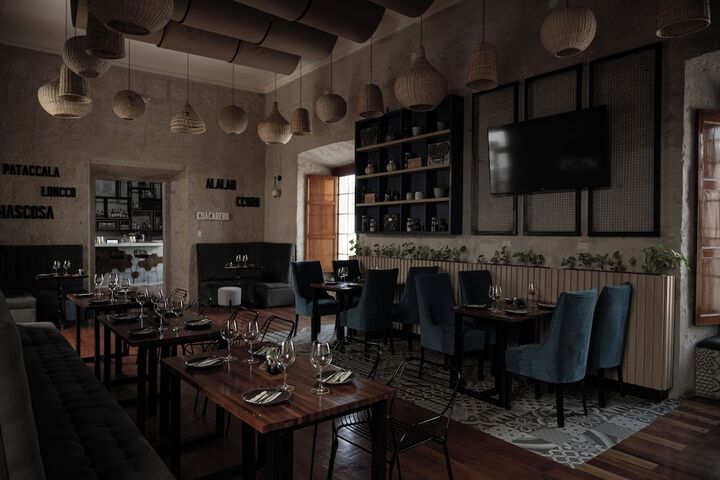 Dining 86 of 106