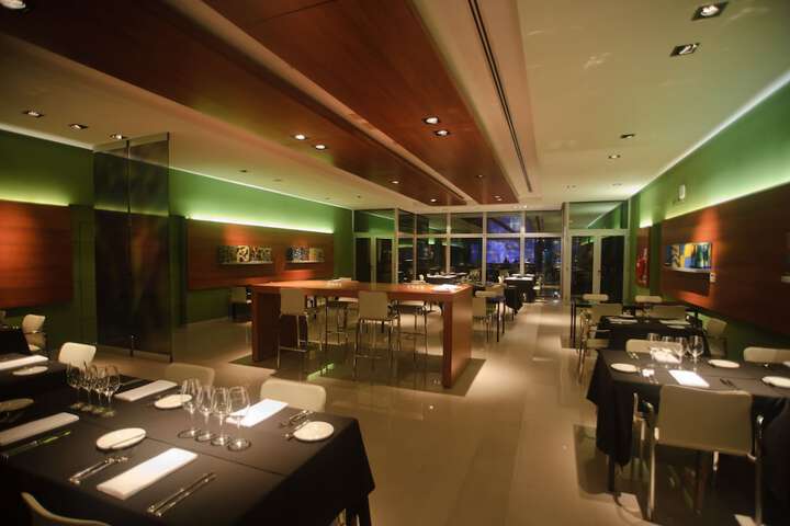 Dining 57 of 76