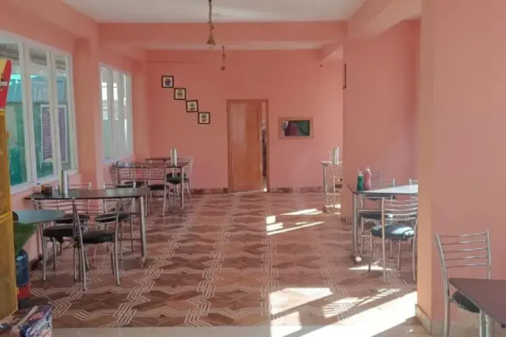 Room 6 of 8