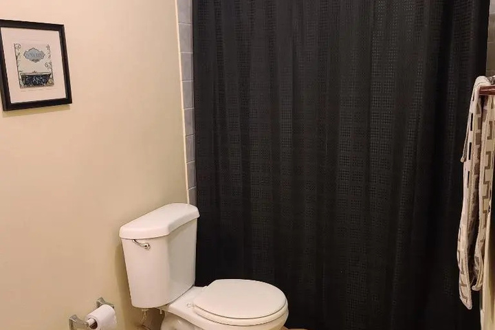 Room 7 of 13