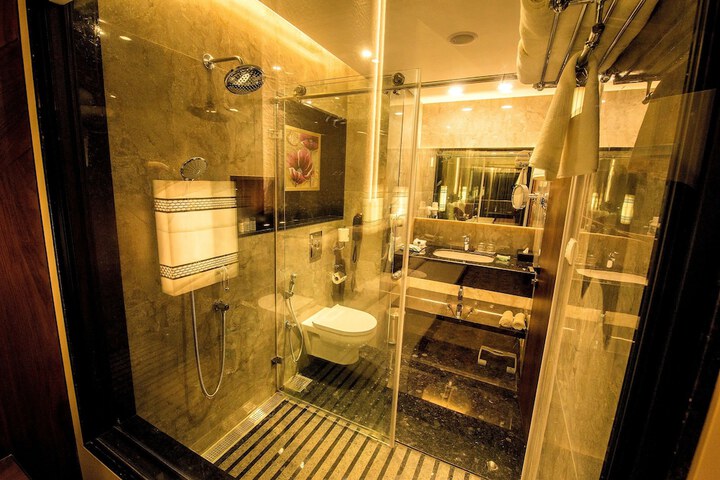 Room 30 of 55