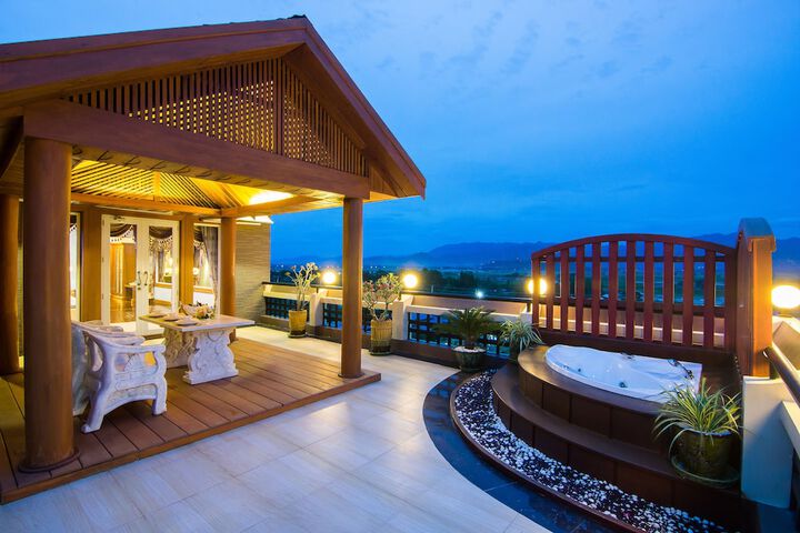 Terrace/Patio 180 of 181