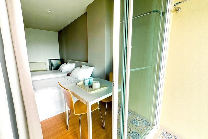 Room 11 of 25