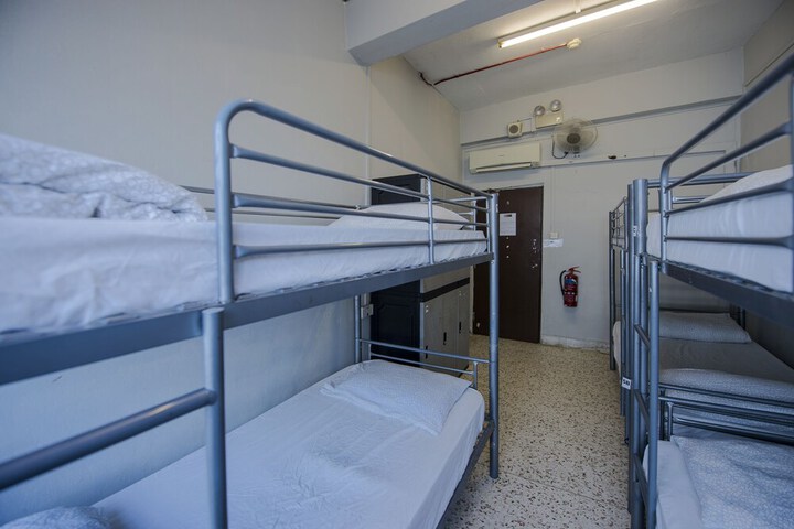 Room 22 of 43