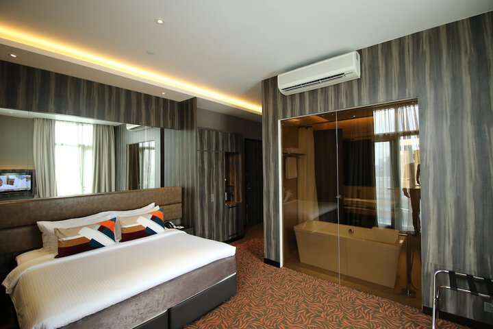 Room 5 of 26
