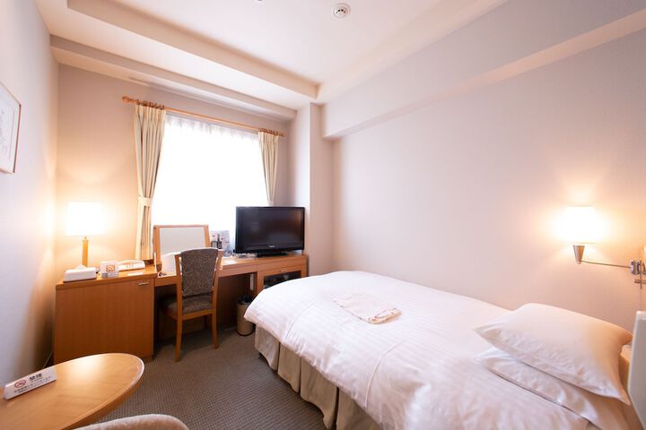 Room 15 of 84
