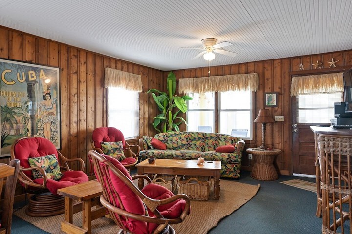 General 11 of 18
