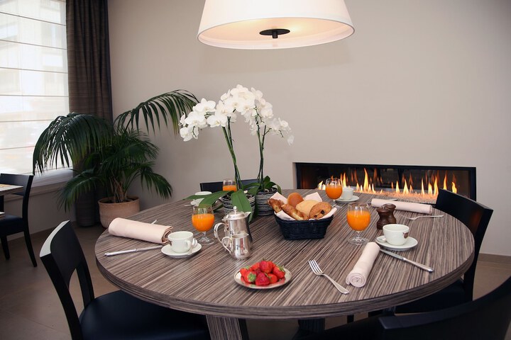 Breakfast/Coffee Service 48 of 60
