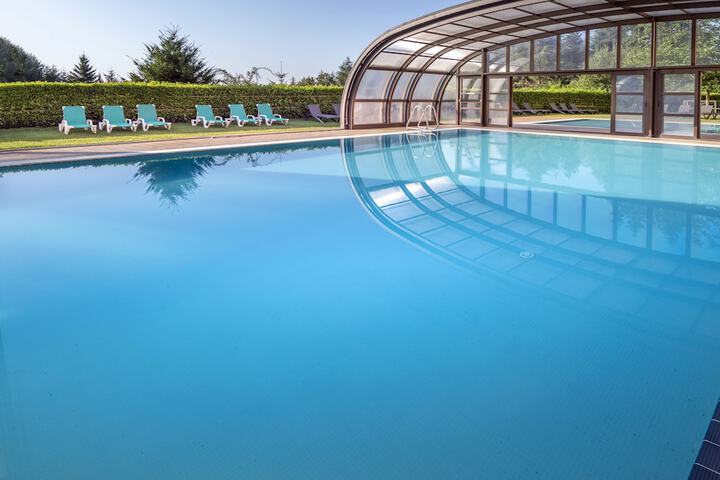 Pool Hotel