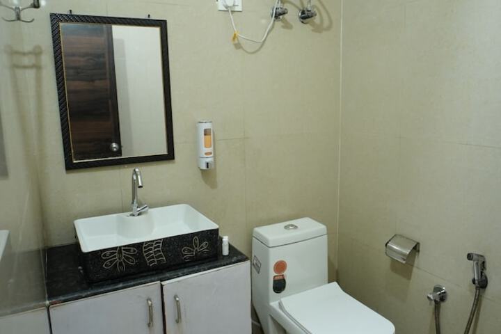 Room 48 of 72