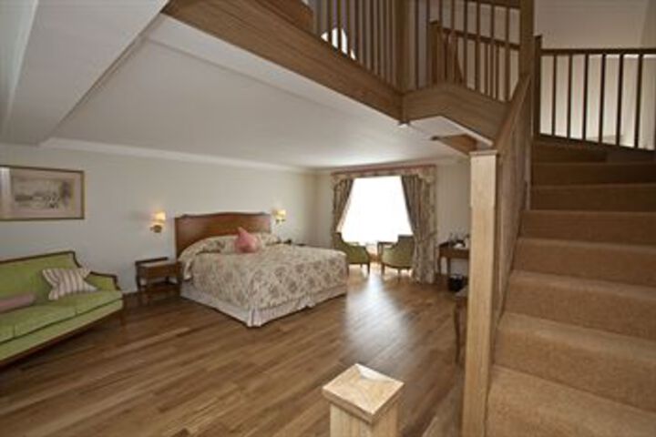 Room 6 of 23