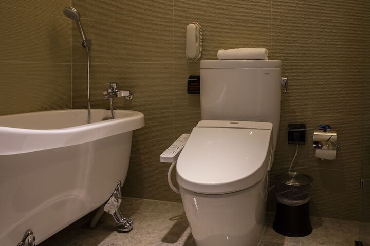Room 25 of 46