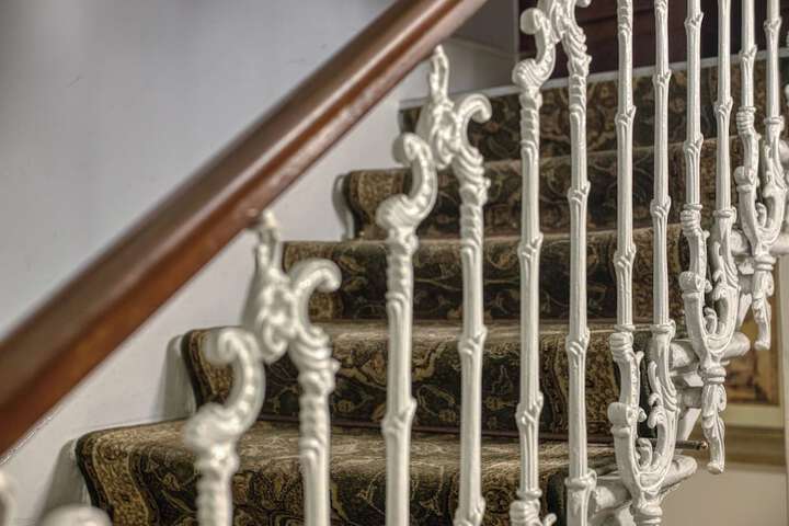 Handrails in stairways