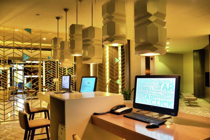 Business Center 122 of 127