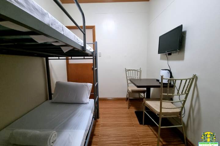 Room 28 of 46