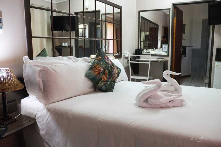 Room 2 of 34