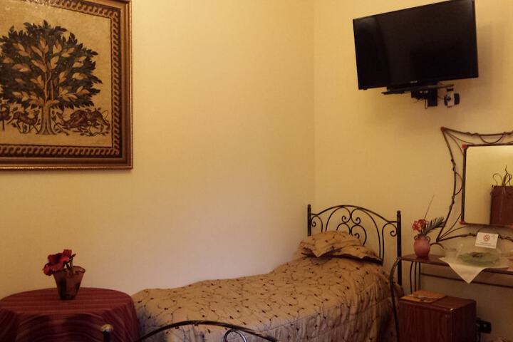 Room 11 of 39
