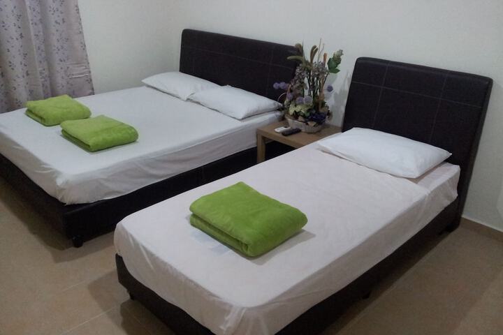 Room 6 of 19