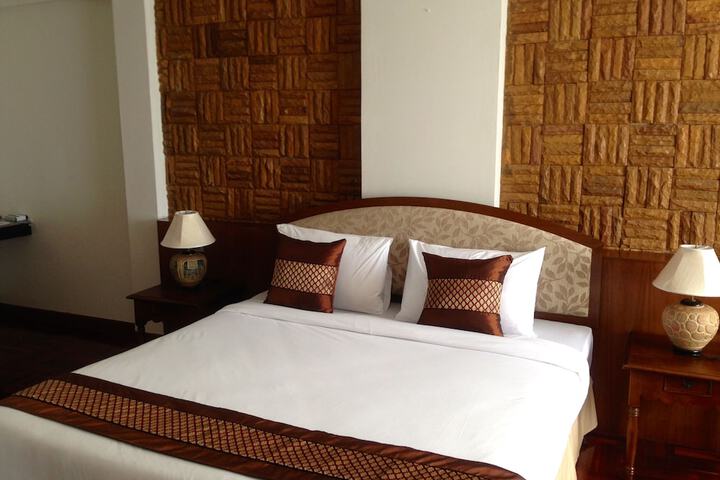 Room 4 of 60