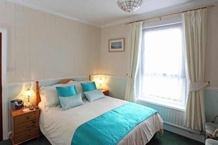Room 7 of 25