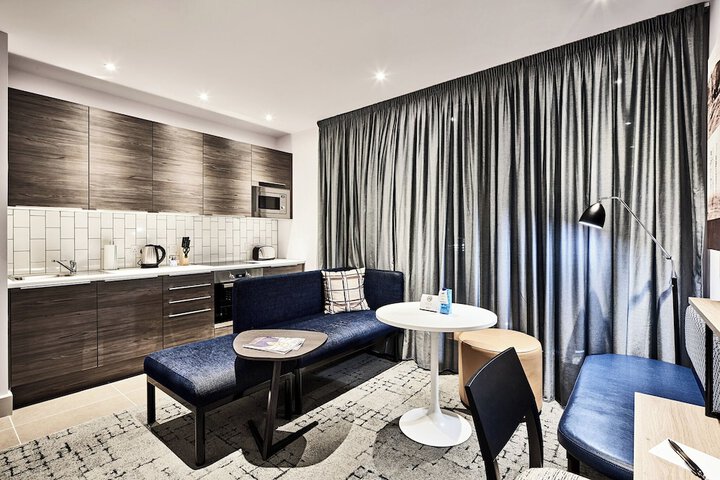 Room 11 of 45