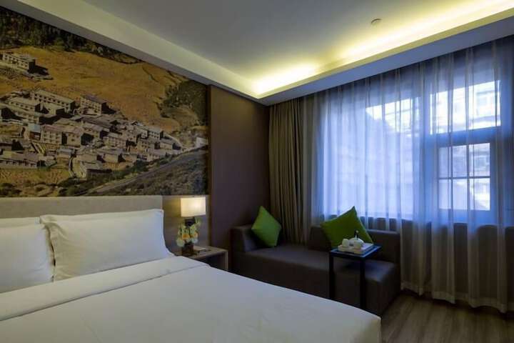Room 6 of 29
