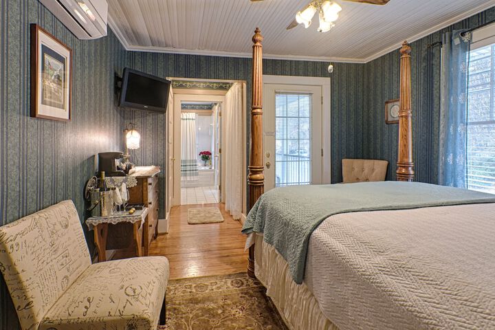Room 12 of 39