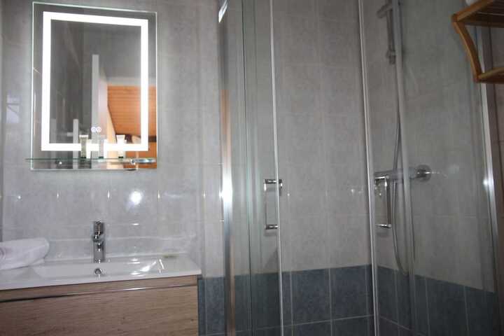 Room 40 of 50