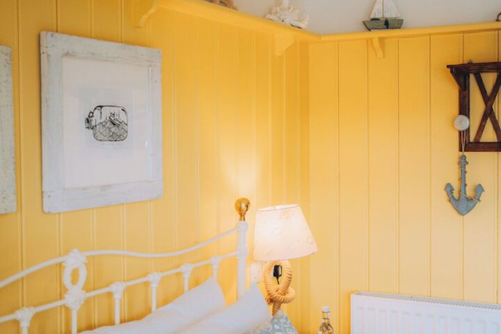 Room 6 of 25