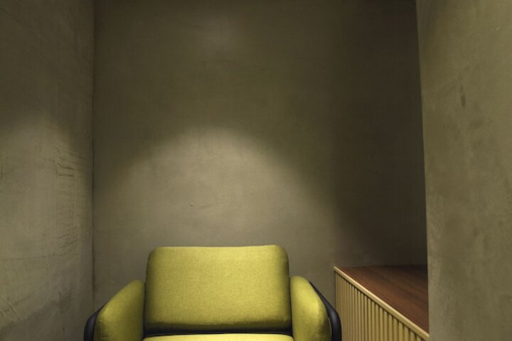 Room 3 of 138