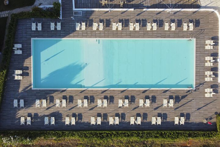 Pool 16 of 42