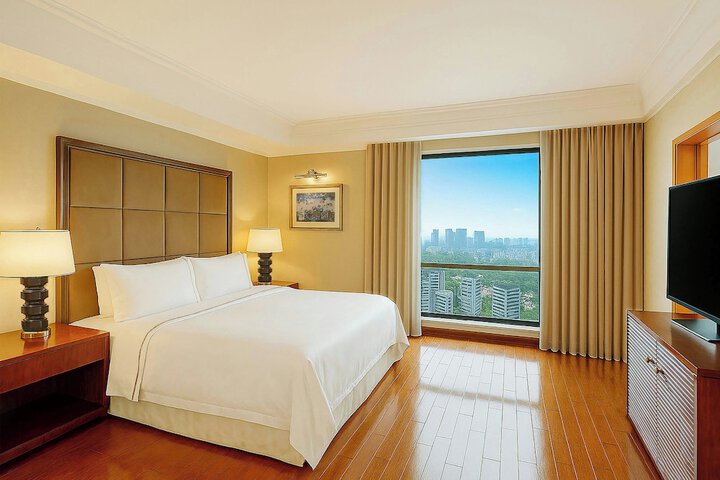 Room 27 of 70