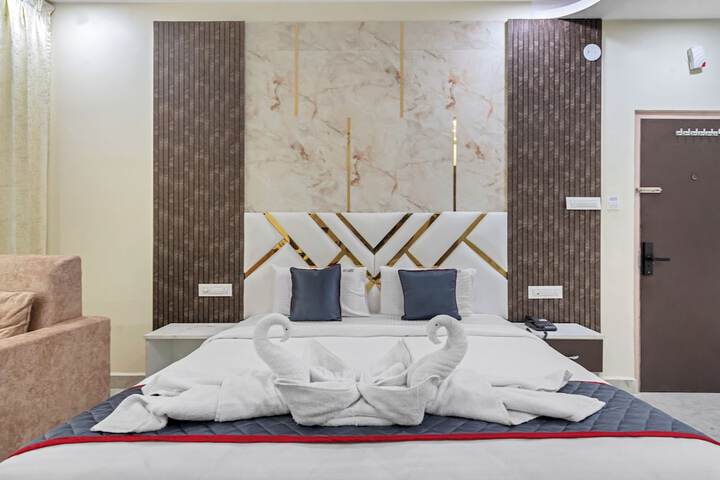 Room 9 of 24