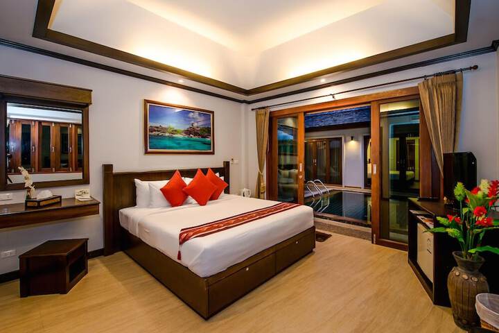 Room 8 of 53
