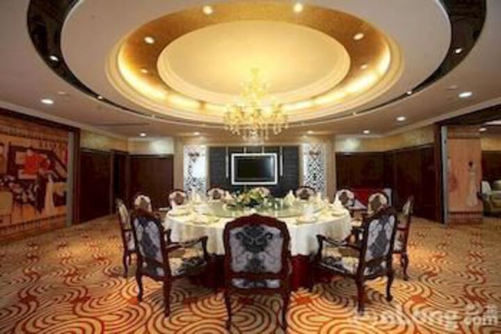 Dining 152 of 159