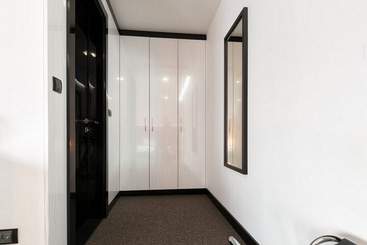Room 164 of 267
