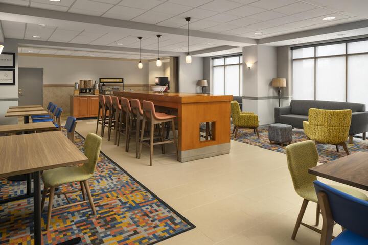 Entrance & Lobby