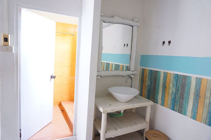 Room 78 of 104