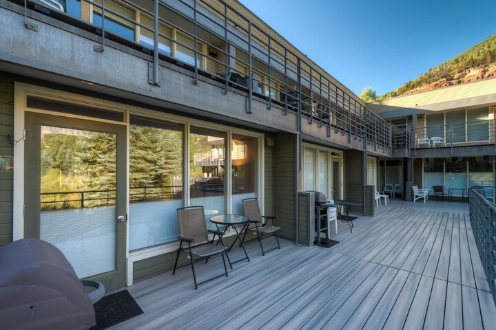 Terrace/Patio 13 of 21