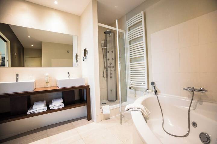 Bathroom Interior Photo