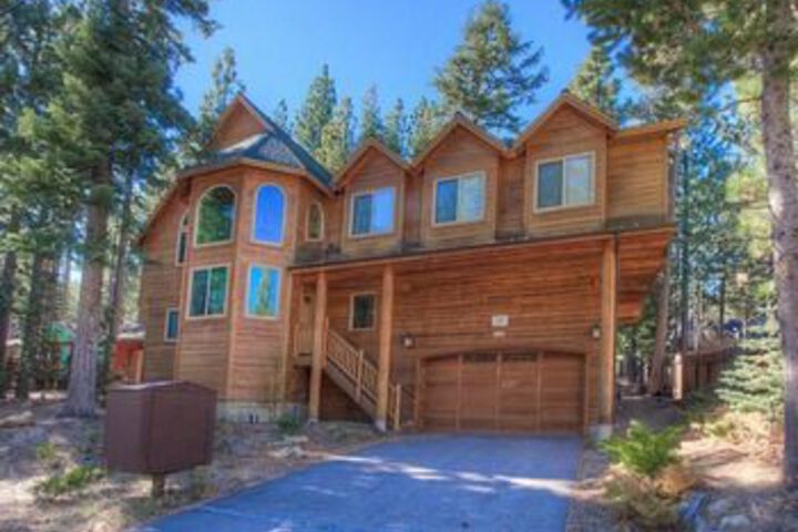 Image of Awesome 6 Bedroom South Lake Tahoe Home by RedAwning