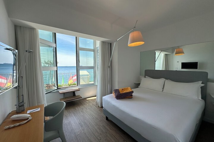 Room 33 of 74