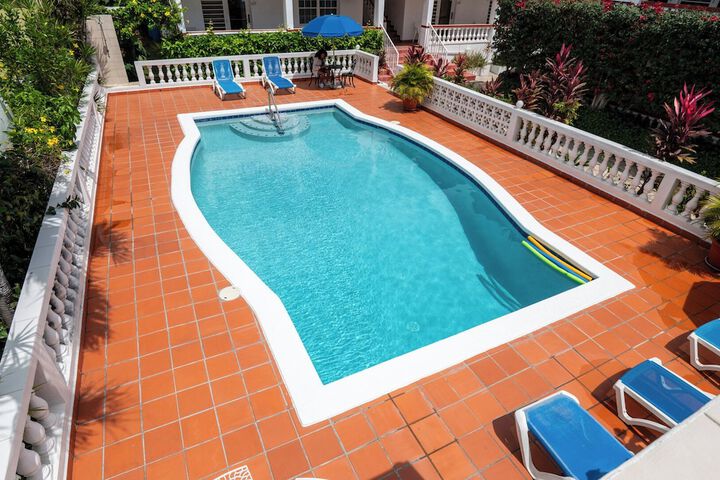 Pool Hotel