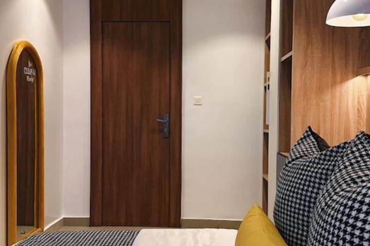 Room 15 of 26