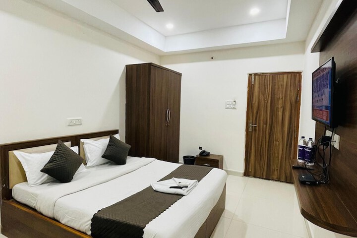 Room 5 of 22