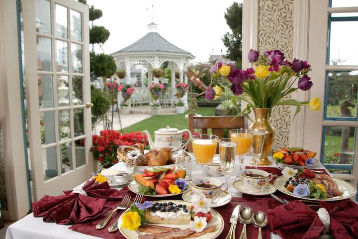 Breakfast/Coffee Service 46 of 50
